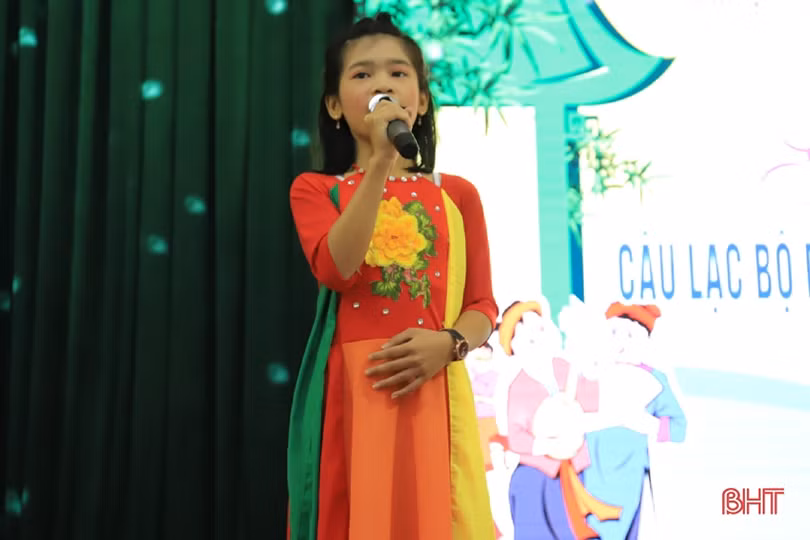 Đặc sắc chương trình giao lưu các CLB dân ca ví, giặm trường học ở Hương Sơn