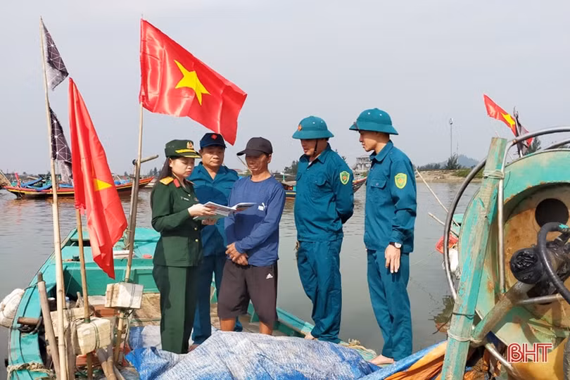 Cán bộ, chiến sỹ LLVT Hà Tĩnh tích cực đưa chính sách, pháp luật về với Nhân dân