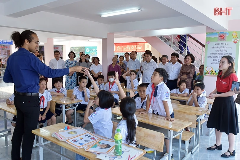 Lãnh đạo Hà Tĩnh chung vui Ngày hội Đại đoàn kết toàn dân tộc ở các địa phương