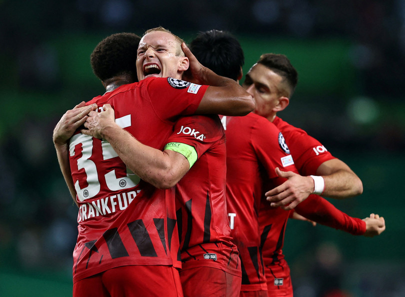 8 CLB lớn rớt xuống Europa League 2022/23