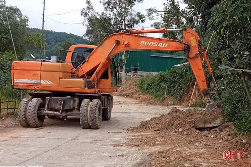 Cán bộ và người dân xã miền núi ở Hương Sơn “tăng tốc” xây dựng NTM nâng cao