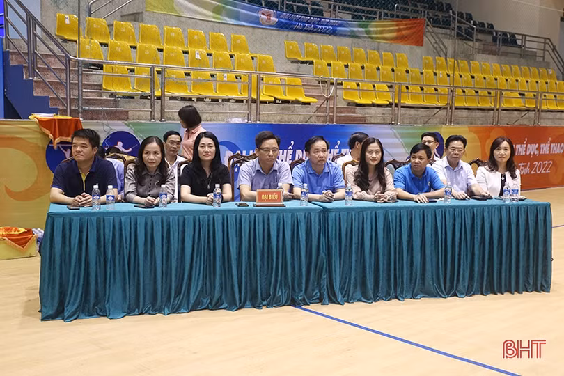 Hương Sơn vô địch giải bóng chuyền hơi nam nữ tranh Cúp Đại đoàn kết Hà Tĩnh