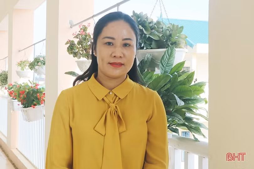 Nữ giáo viên ở Lộc Hà giỏi việc trường, xung kích hiến máu tình nguyện