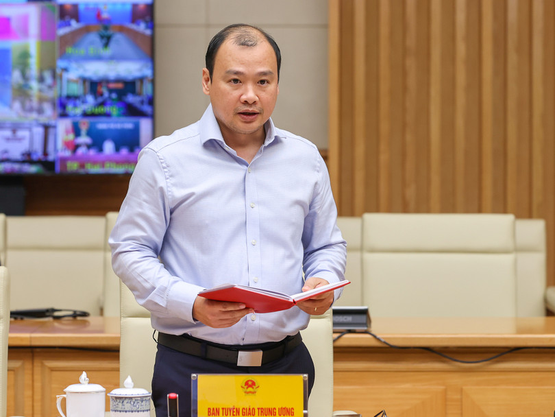 Thủ tướng: Khắc phục sớm nhất vướng mắc về cơ chế, thủ tục, không để ảnh hưởng tới sức khỏe người dân và các hoạt động KT-XH
