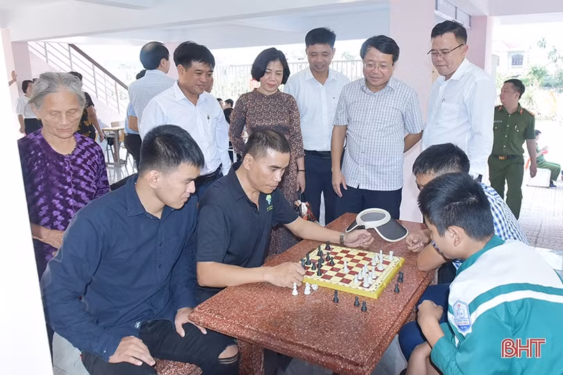 Lãnh đạo Hà Tĩnh chung vui Ngày hội Đại đoàn kết toàn dân tộc ở các địa phương