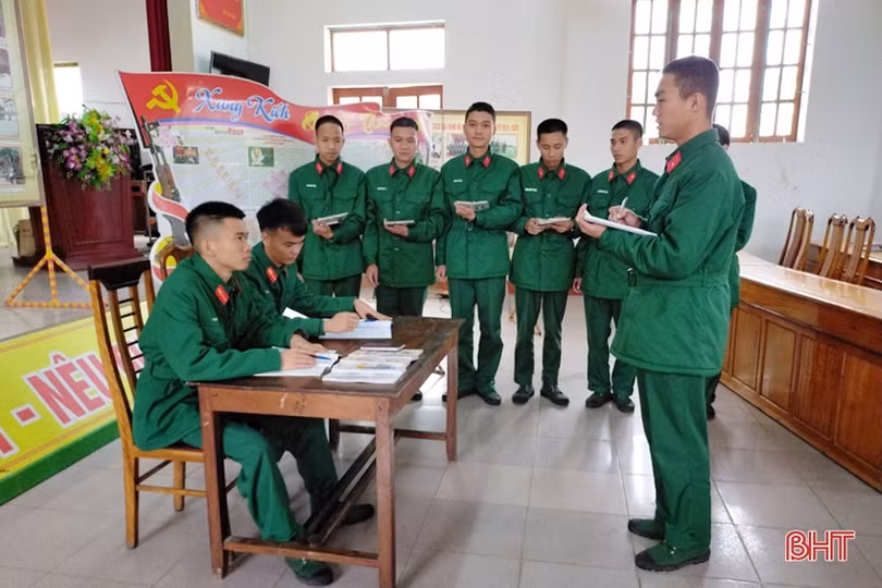 Cán bộ, chiến sỹ LLVT Hà Tĩnh tích cực đưa chính sách, pháp luật về với Nhân dân