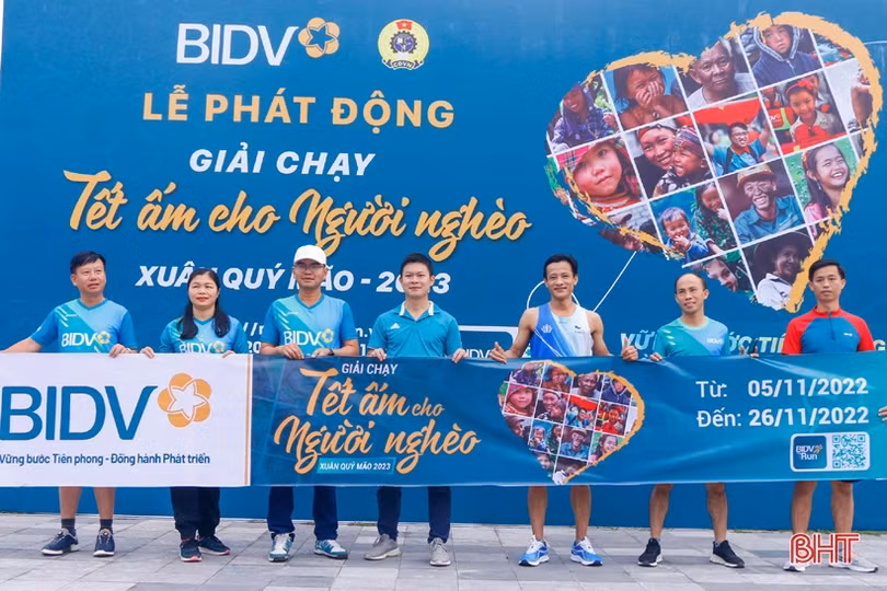 Hơn 200 VĐV tham gia giải “BIDV Run - Tết ấm cho người nghèo ở Hà Tĩnh