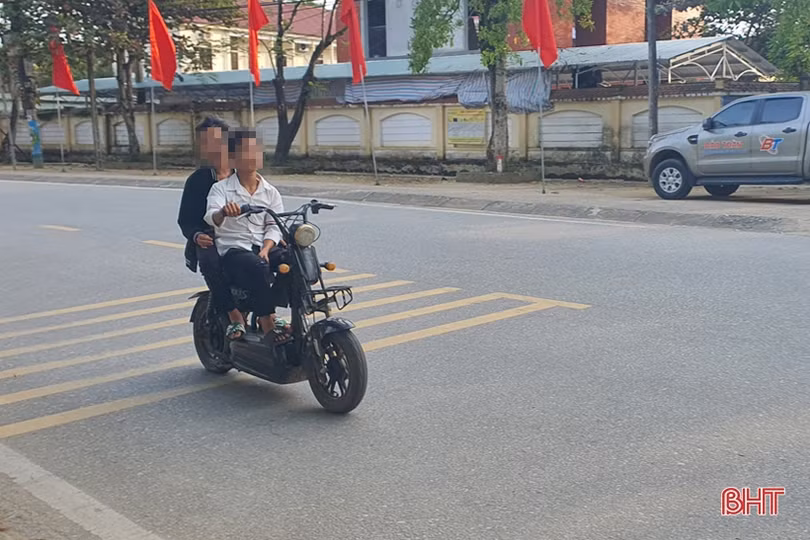 Tái diễn tình trạng học sinh vi phạm Luật Giao thông ở Hương Khê