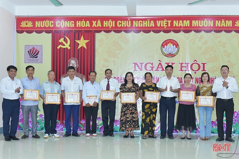 Lãnh đạo Hà Tĩnh chung vui Ngày hội Đại đoàn kết toàn dân tộc ở các địa phương