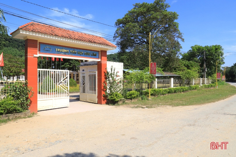 Hương Sơn: Khởi tố đối tượng dùng dao đe dọa hiệu trưởng