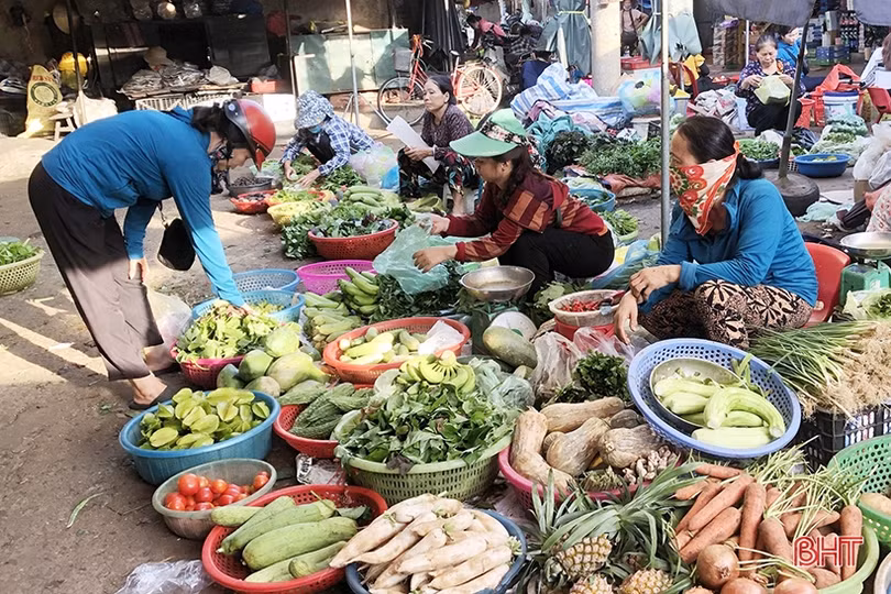 12/12 nhóm hàng bán lẻ của Hà Tĩnh tăng trưởng so với cùng kỳ