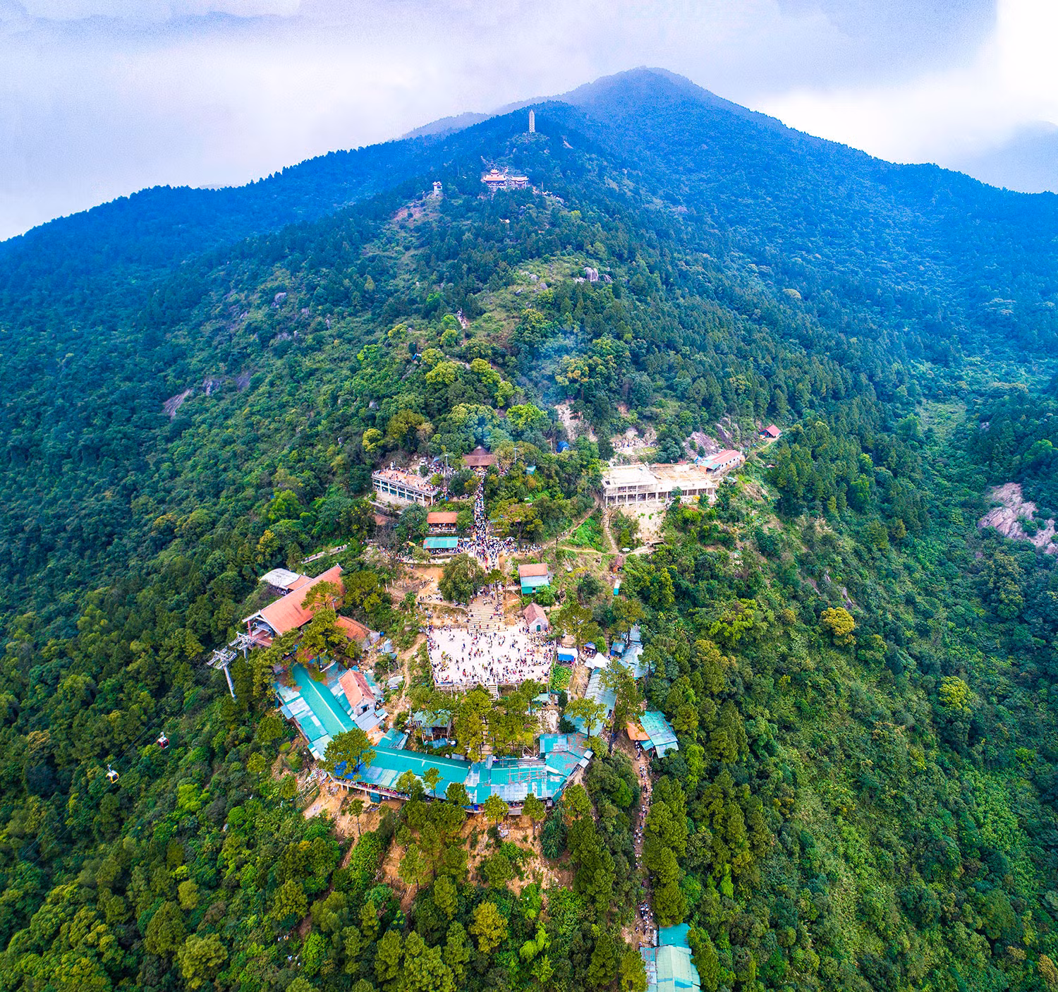 190 năm tươi thắm dải Lam Hồng