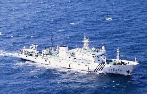 Trung Quốc ngày càng đẩy mạnh các hoạt động nhằm chiếm hữu biển Đông trên thực tế. Cuối tháng 6, một đội tàu hải giám đã tới Trường Sa để tuần tra. Ảnh: Xinhua.