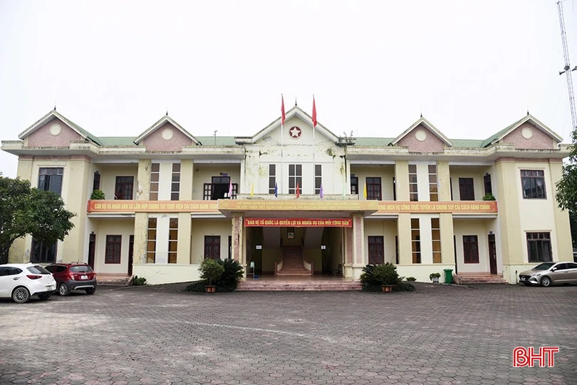 Trụ sở làm việc của Đảng ủy, HĐND, UBND, Ủy ban MTTQ và các tổ chức chính trị - xã hội xã Lâm Hợp.