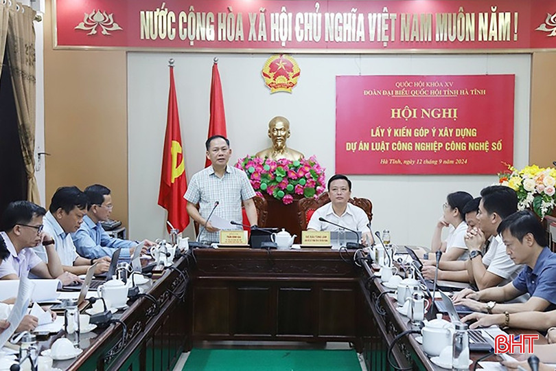 Đoàn ĐBQH Hà Tĩnh phối hợp với Sở Thông tin và Truyền thông tổ chức hội nghị xây dựng pháp luật về dự án Luật Công nghiệp công nghệ số. Đoàn ĐBQH Hà Tĩnh phối hợp với Sở Thông tin và Truyền thông tổ chức hội nghị xây dựng pháp luật về dự án Luật Công nghiệp công nghệ số.