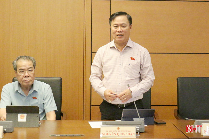 ĐBQH đoàn Cà Mau Nguyễn Quốc Hận phát biểu tại buổi thảo luận. bqbht_br_anh3nguyenquochan.jpg