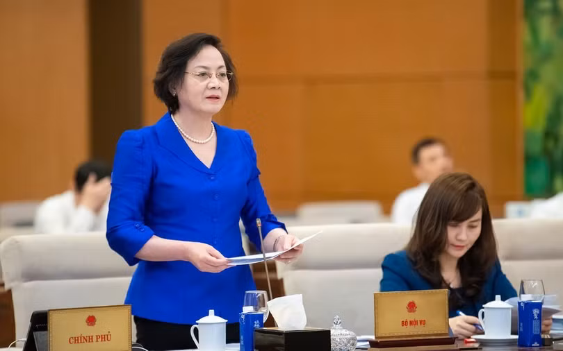 Bộ trưởng Bộ Nội vụ Phạm Thị Thanh Trà, Phó Trưởng ban Thường trực Ban Chỉ đạo sắp xếp đơn vị hành chính các cấp và xây dựng mô hình tổ chức chính quyền địa phương 2 cấp (Ban Chỉ đạo) đã ký Công văn số 03/CV-BCĐ gửi Tỉnh ủy, Ủy ban nhân dân tỉnh, thành phố trực thuộc Trung ương (Ảnh: Chinhphu)