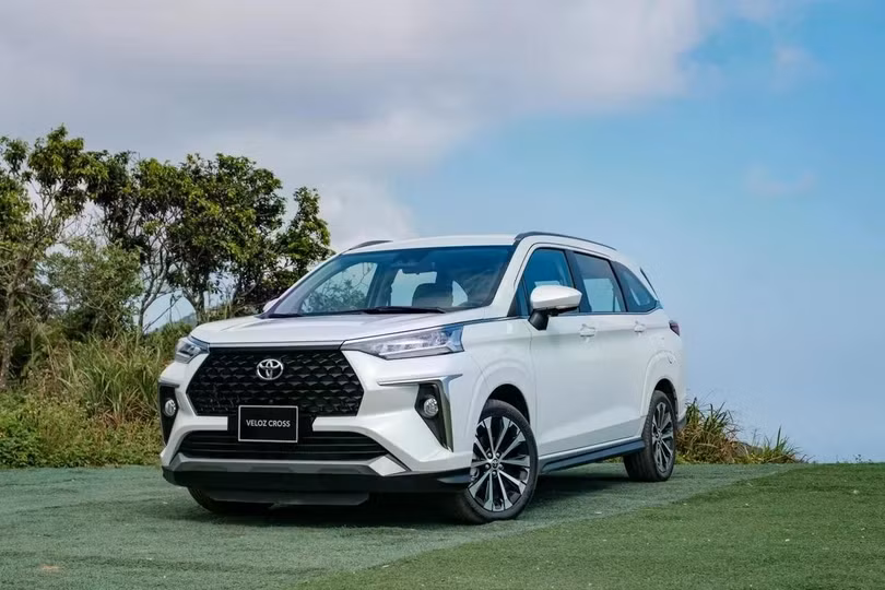 Mẫu MPV Veloz Cross được giảm 100% phí trước bạ. Ảnh: TMV.