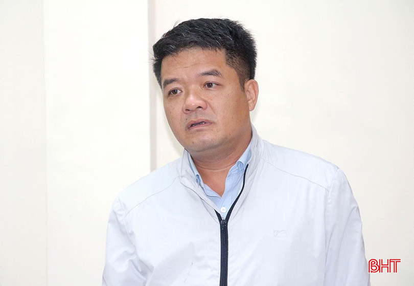 Đồng chí Trần Nhật Tân - Ủy viên Ban Thường vụ Tỉnh ủy, Chủ tịch Ủy ban MTTQ tỉnh, Ủy viên Ban Pháp chế HĐND tỉnh phát biểu tại cuộc làm việc.