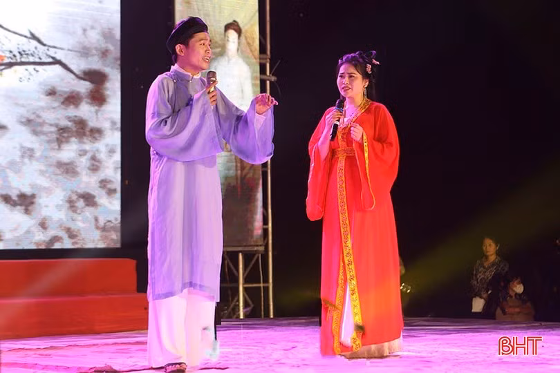 Truyện Kiều được diễn xướng dưới nhiều hình thức.