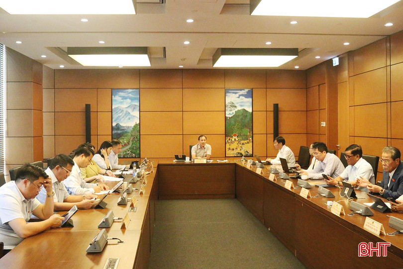 Toàn cảnh phiên thảo luận tổ. bqbht_br_anh1dbqhhatinh-7696.jpg