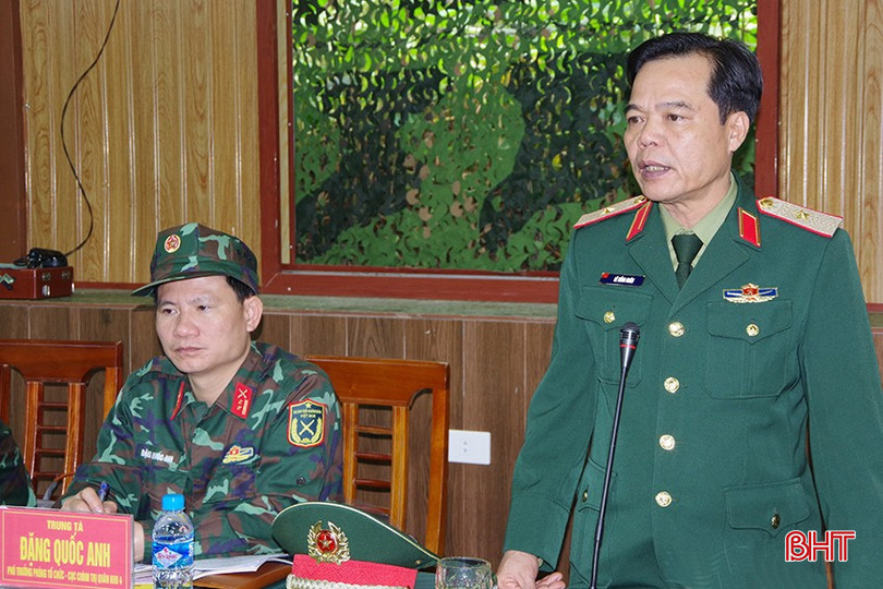 Thiếu tướng Lê Hồng Nhân ghi nhận, biểu dương những kết quả mà Bộ CHQS tỉnh Hà Tĩnh và các đơn vị đạt được. Thiếu tướng Lê Hồng Nhân ghi nhận, biểu dương những kết quả mà Bộ CHQS tỉnh Hà Tĩnh và các đơn vị đạt được.