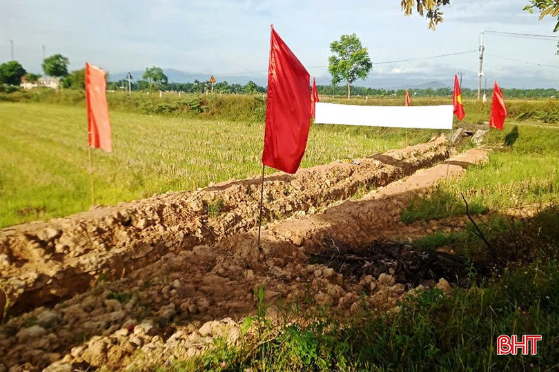 Tập trung, tích tụ ruộng đất là chủ trương lớn, liên quan trực tiếp đến đời sống sản xuất của người dân nên rất được cấp ủy, chính quyền và người dân quan tâm. z5830406765372_1287a92156402d56cc83153e9eade1f7.jpg