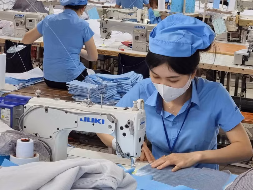 Lao động trong lĩnh vực dệt may. Ảnh: XC