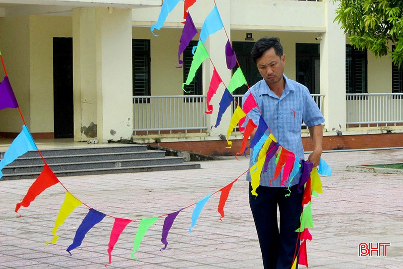 លោកគ្រូអ្នកគ្រូនៃអនុវិទ្យាល័យ Son Loc (ឃុំ Xuan Loc) រៀបចំសម្រាប់ថ្ងៃបើកបវេសនកាល។ bqbht_br_22.jpg