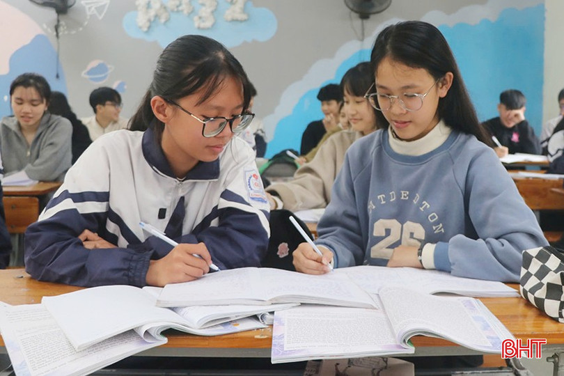 Học sinh phát huy tinh thần tự học để tích lũy kiến thức. bqbht_br_13.jpg