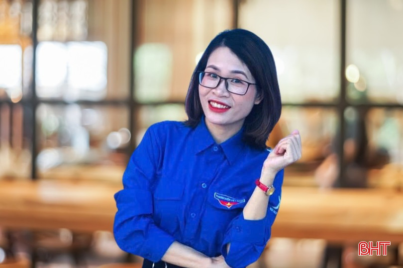 Cô Phạm Thị Ngọc Mai - giải nhất môn Địa lý tại Hội thi Giáo viên dạy giỏi THPT cấp tỉnh. bqbht_br_17.jpg