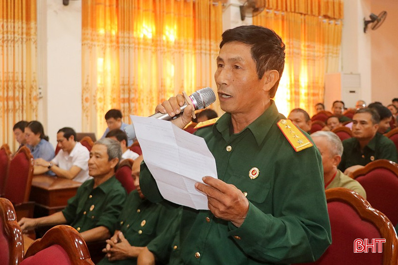 Cựu chiến binh Mai Khắc Tam - xã Khánh Vĩnh Yên đề xuất một số ý kiến liên quan đến chế độ chính sách. 12-1573-9065.jpg