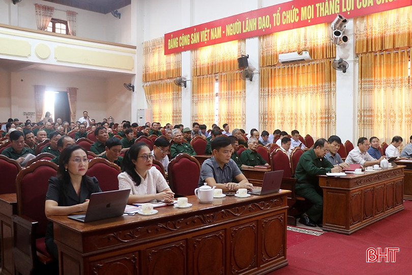 Đại biểu tham dự hội nghị. 14-1492-5190.jpg