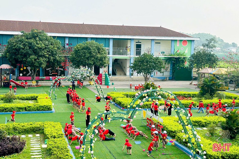 Môi trường hạnh phúc được xây dựng từ bàn tay của đội ngũ giáo viên mầm non. bqbht_br_16.jpg