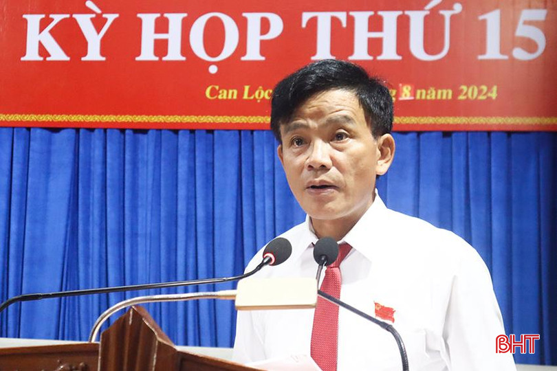 Phó Bí thư Thường trực Huyện ủy - Chủ tịch HĐND huyện Bùi Văn Sơn phát biểu khai mạc kỳ họp. 1.3.jpg