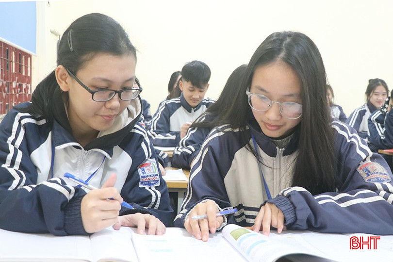 Học sinh phát huy tinh thần tự học, tăng khả năng đọc hiểu, viết lách và cảm nhận tác phẩm. bqbht_br_12.jpg