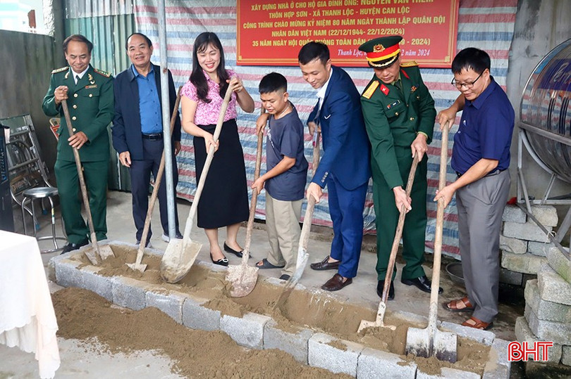 Ngôi nhà của ông Nguyễn Văn Thêm được xây dựng từ nguồn hỗ trợ của Tập đoàn Công nghiệp - Viễn thông Quân đội. bqbht_br_14.jpg