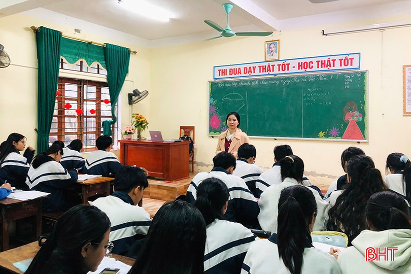 Sự đồng hành của giáo viên là động lực để học sinh quyết tâm hơn trong học tập, ôn luyện kiến thức. bqbht_br_14.jpg