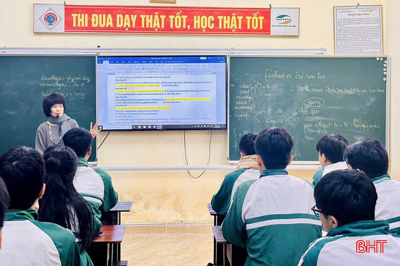 Giáo viên Trường THPT Phan Đình Phùng bám sát ma trận đề thi để ôn tập cho học sinh. bqbht_br_15.jpg