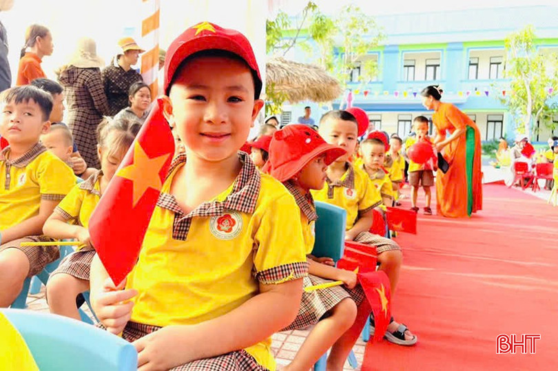 Sự chuẩn bị chu đáo của các nhà trường đã mang đến khoảnh khắc vui tươi cho học sinh mầm non trong lễ khai giảng. 1.14.jpg