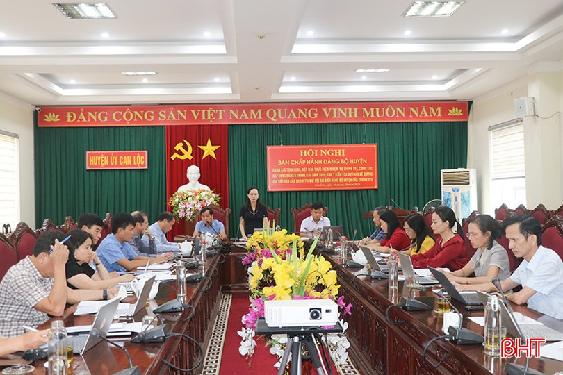 Toàn cảnh hội nghị. 13-4220.jpg