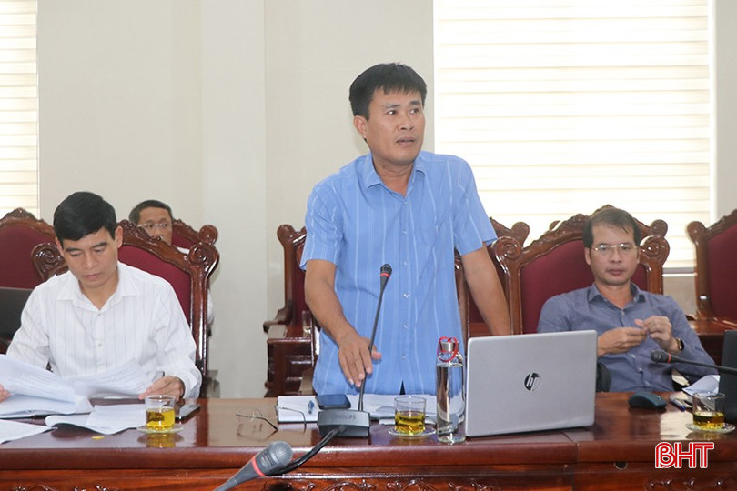 Bí thư Đảng ủy thị trấn Nghèn Đặng Văn Kỳ: cần quyết liệt hơn nữa trong công tác chỉ đạo, hướng dẫn các thị trấn xây dựng và hoàn thiện các tiêu chí đô thị văn minh. 14-498.jpg
