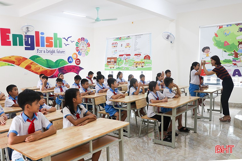 Môn Tiếng Anh lớp 5 có sự đổi mới, tăng cường các kỹ năng giao tiếp cho học sinh. 1.2.jpg