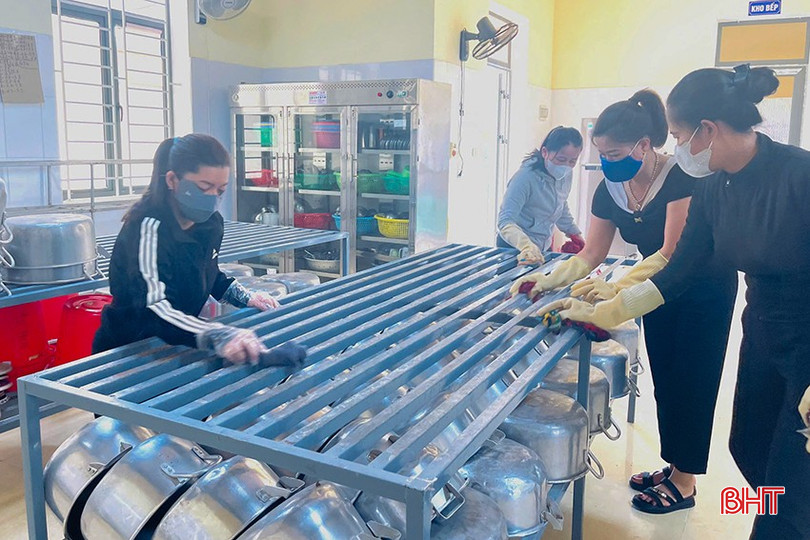 Trường Mầm non thị trấn Phố Châu (Hương Sơn) đã bổ sung đầy các dụng cụ phục vụ bán trú. 1.6.jpg