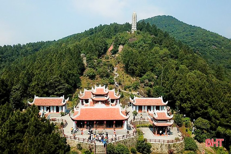 De investering van 130 miljard VND van het ADB-project heeft het toeristische gebied Huong Tich Pagoda Nguồn đầu tư 130 tỷ đồng của dự án ADB đã “thay áo” cho Khu du lịch chùa Hương Tích.