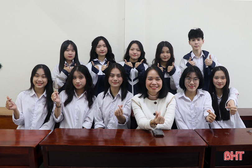 Niềm vui của cô, trò đội tuyển quốc gia Địa lý. bqbht_br_13.jpg