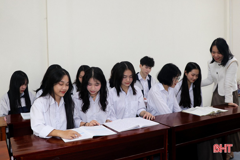 Kết quả tuyệt vời của các em được làm nên từ những tháng ngày nỗ lực tích lũy kiến thức. bqbht_br_12.jpg