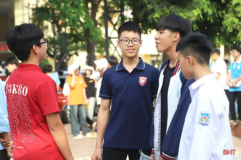 Thí sinh vừa tham dự Kỳ thi tuyển sinh vào lớp 10 đang đếm ngược thời gian chờ ngày công bố điểm thi. 11.jpg