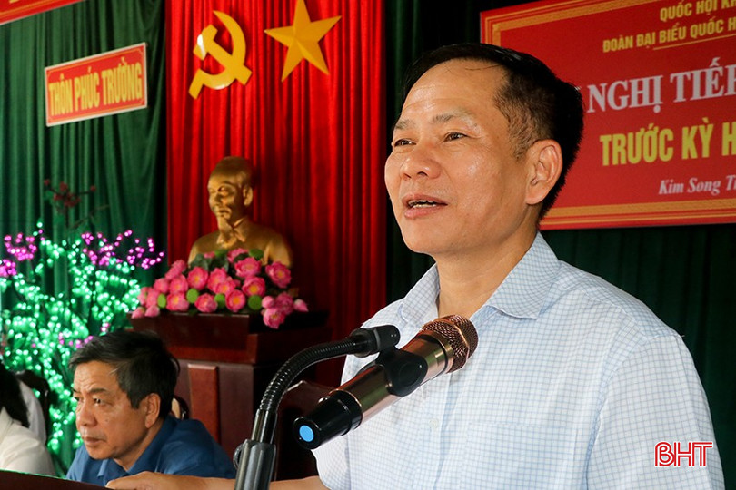 Phó Trưởng đoàn chuyên trách Đoàn ĐBQH tỉnh Trần Đình Gia tiếp thu, giải trình và thông tin một số nội dung, vấn đề cử tri địa phương quan tâm. 1.6.jpg