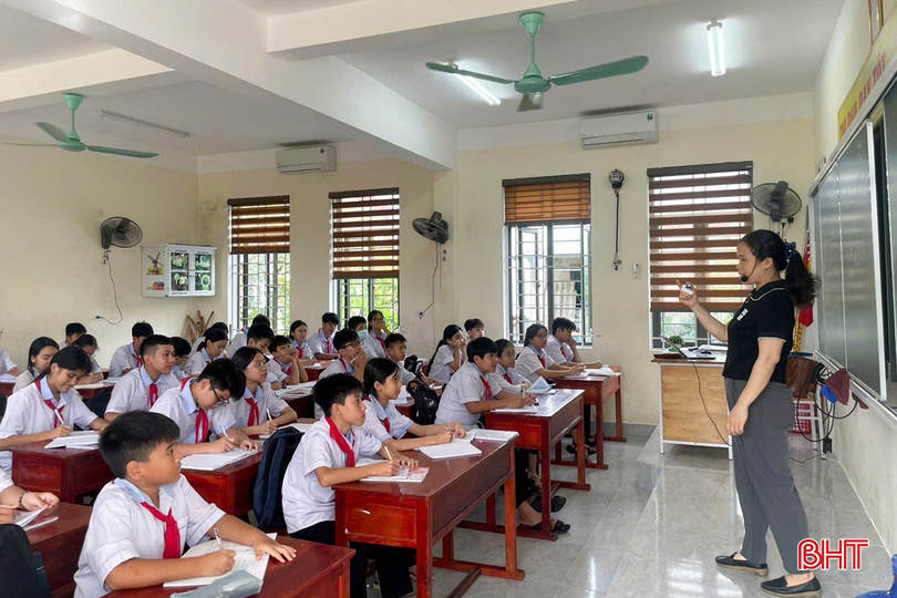 Giờ học của cô, trò Trường THCS Lê Bình. bqbht_br_12.jpg
